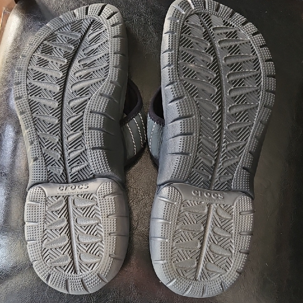 CROCS Black Sandals With Durable Soles Men 12 - Picture 4 of 5